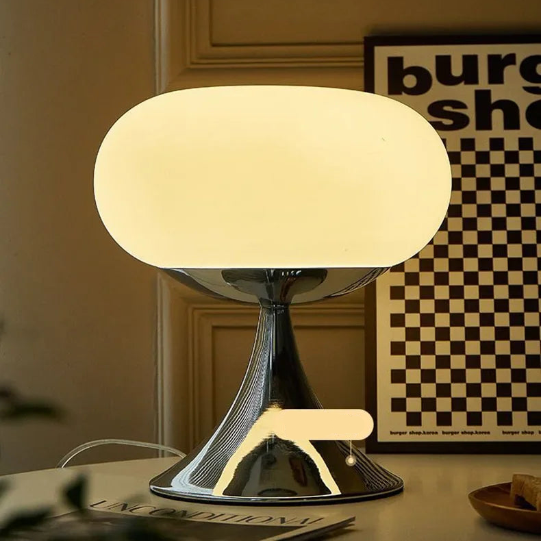 Lampe à poser vintage en forme de pomme pour un éclairage d'ambiance