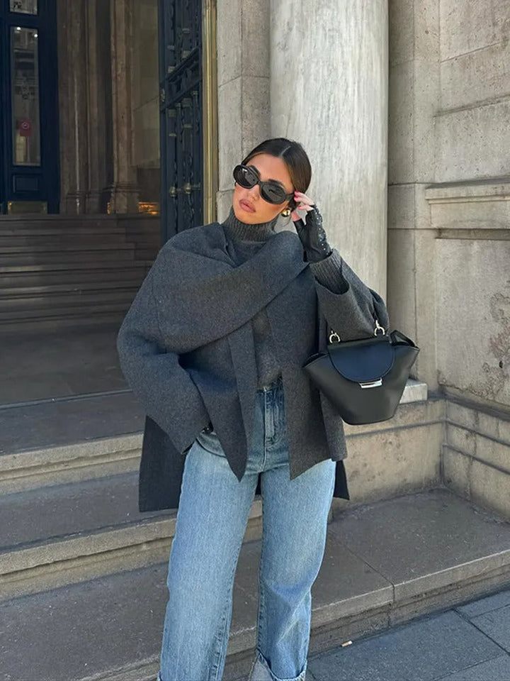 LIFIA - Manteau cape virale à la pointe de la mode