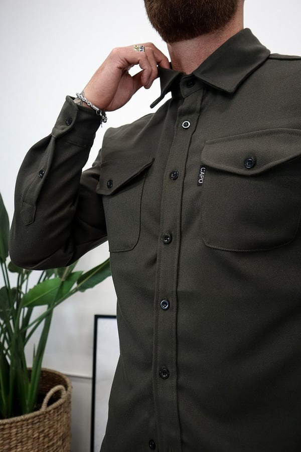 Veste chemise élégante avec boutons de Ozuna