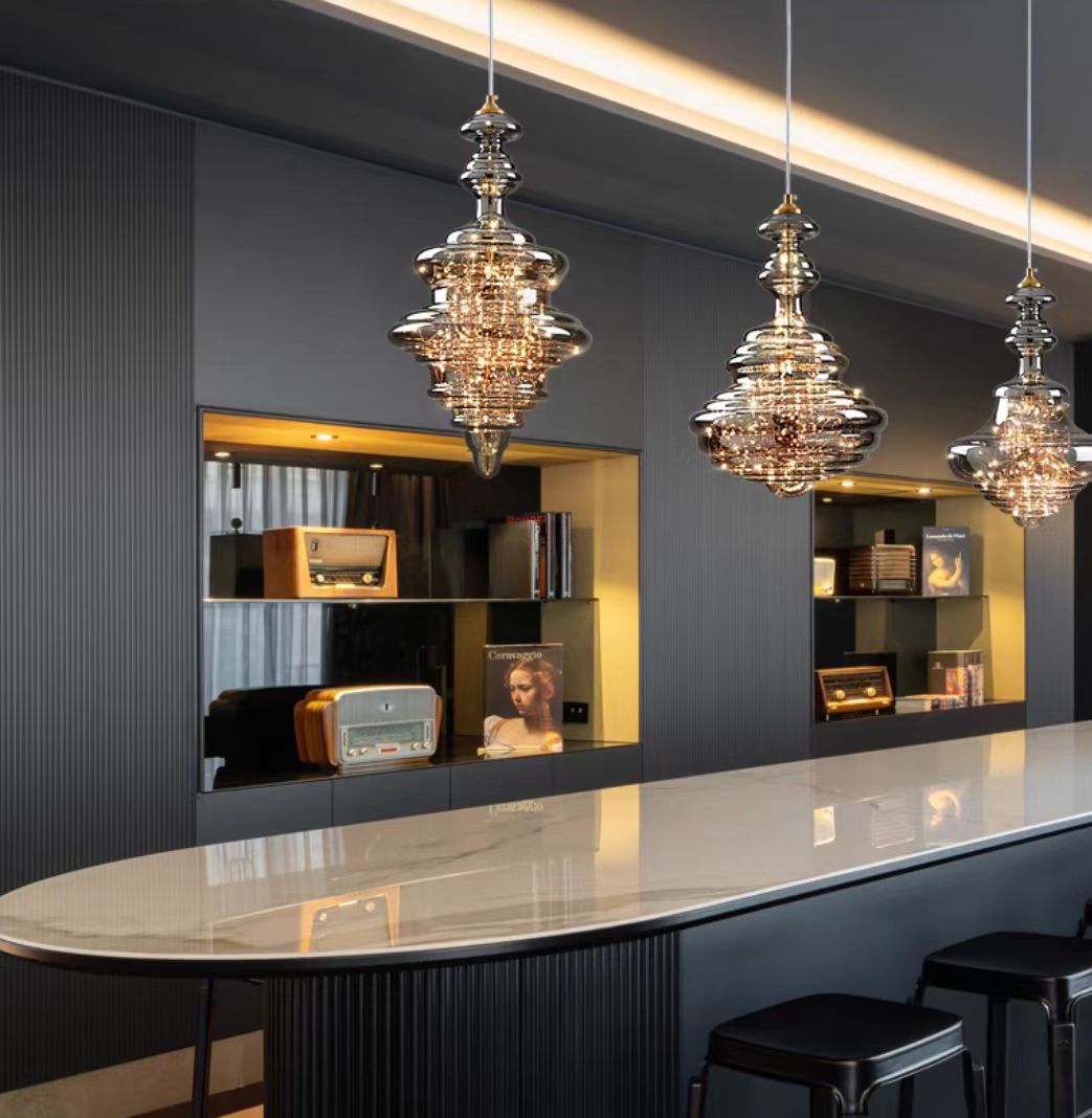 Lampe suspendue étoilée en verre gris pour une atmosphère enchanteresse