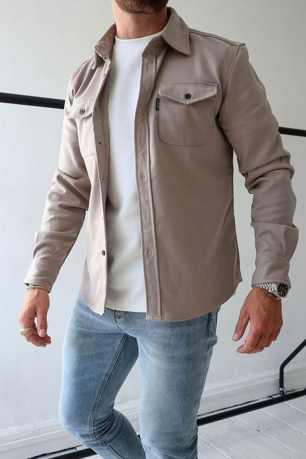 Veste chemise élégante avec boutons de Ozuna