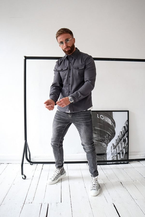Veste chemise élégante avec boutons de Ozuna