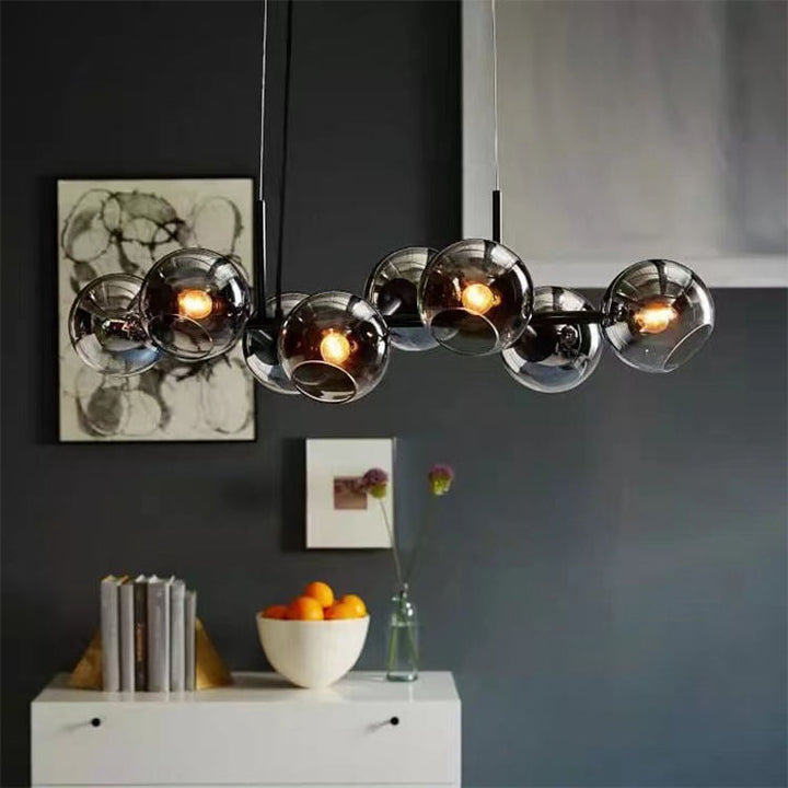 Lustre élégant avec des sphères de verre scandinaves