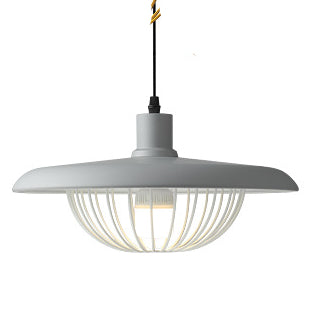 Lampes suspendues élégantes à l'aspect boisé