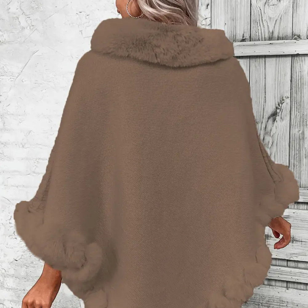 Pull d'hiver à col de tortue Chic Jattina pour femmes avec accents de fourrure luxueux