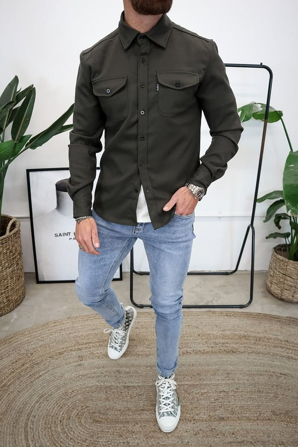 Veste chemise élégante avec boutons de Ozuna
