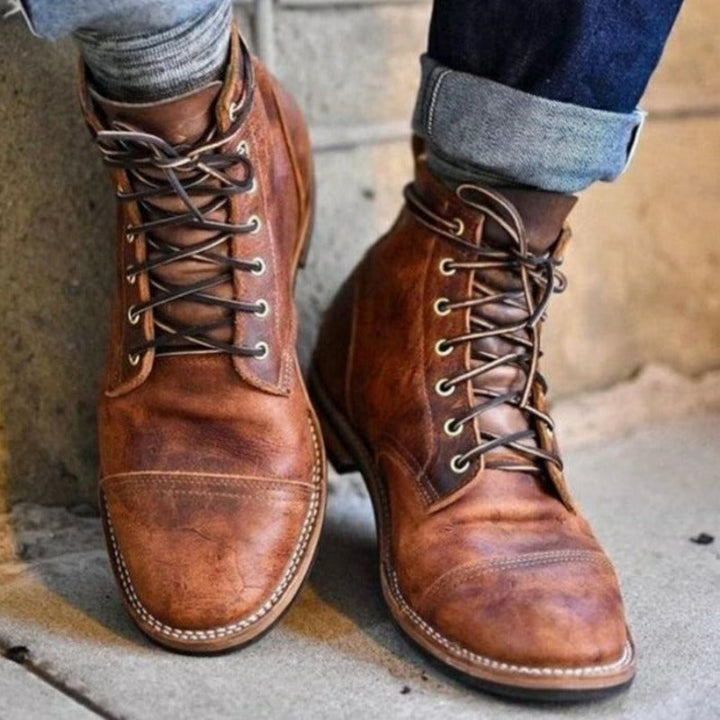 Rehaussez votre style avec nos luxueuses bottes en cuir Christian