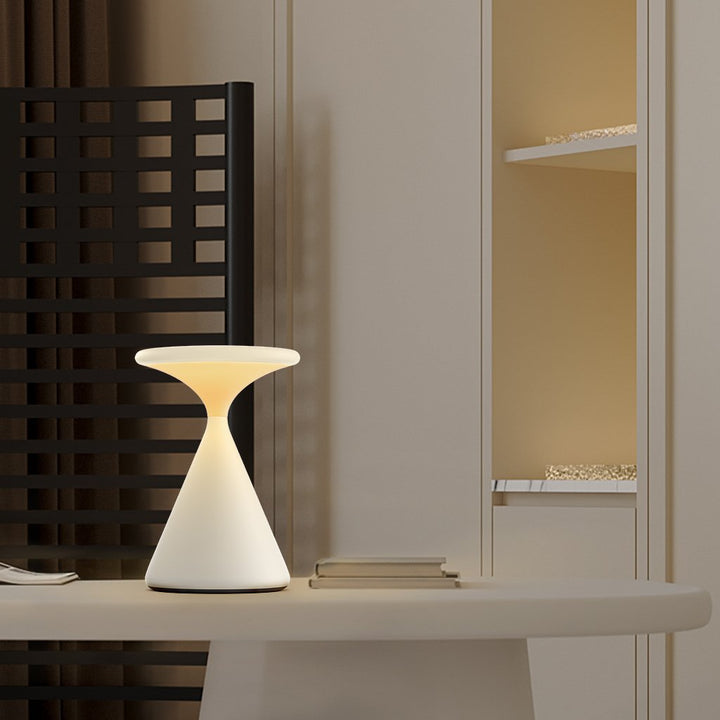 Lampe à poser design sans fil Aeron Hourglass