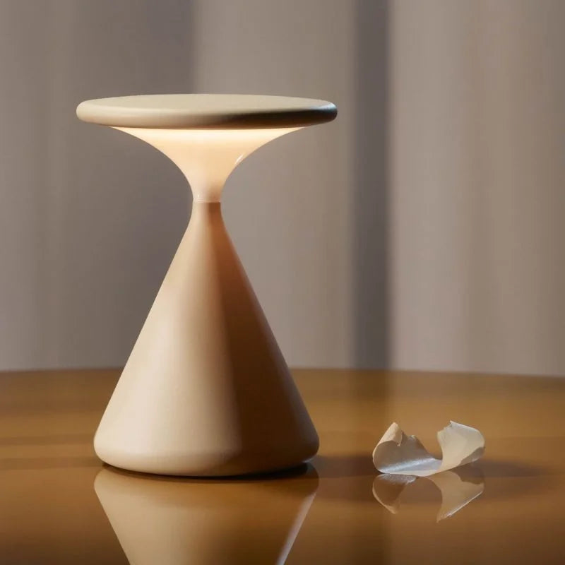 Lampe à poser design sans fil Aeron Hourglass