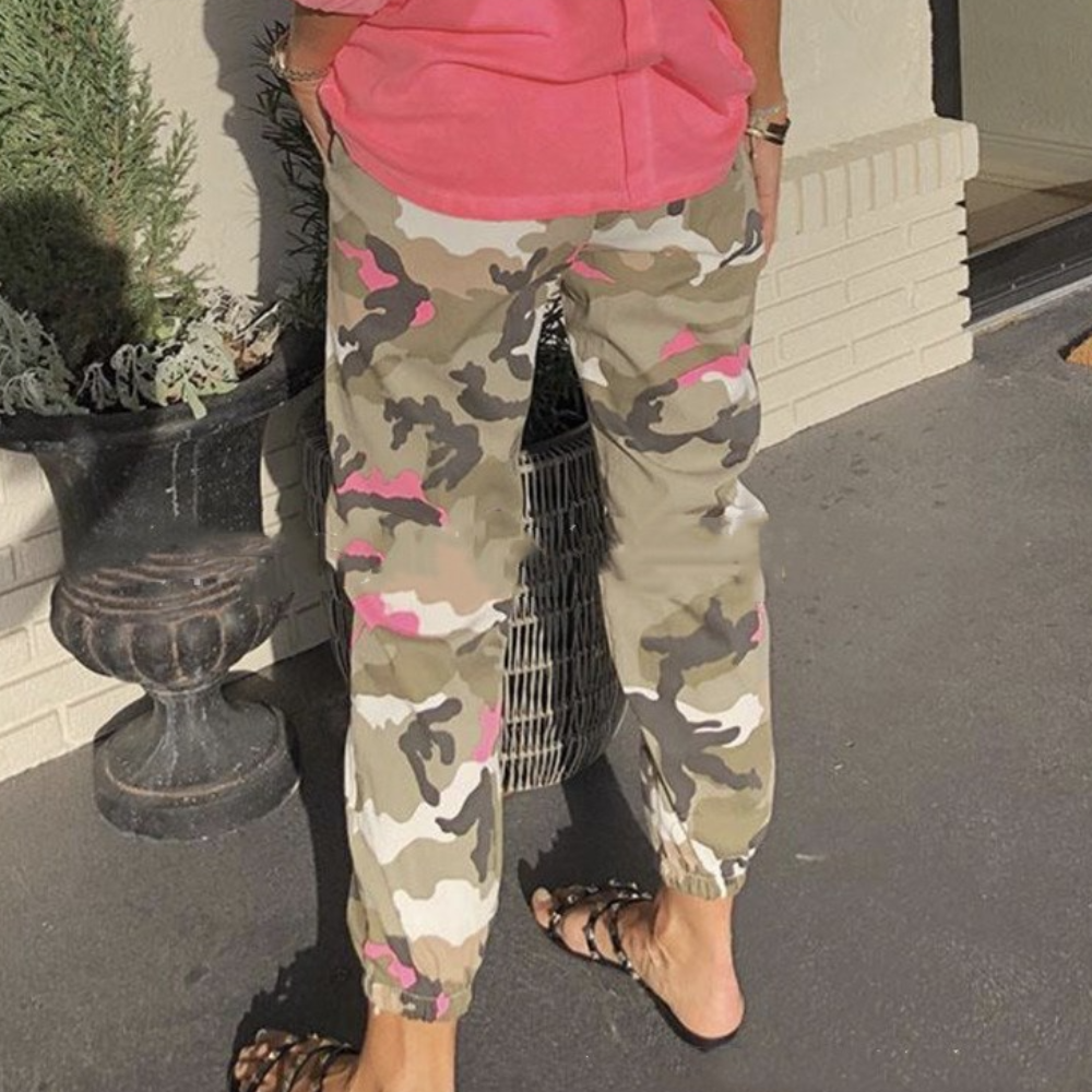 Myrsini - Pantalon camouflage femme élégant et confortable pour un look tendance