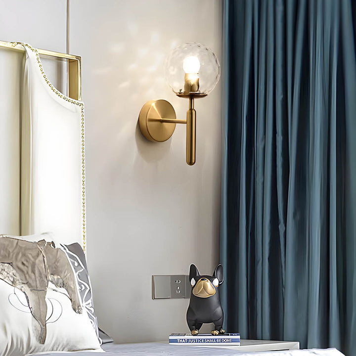 Élégante lampe murale Clair en verre magnifiquement travaillé