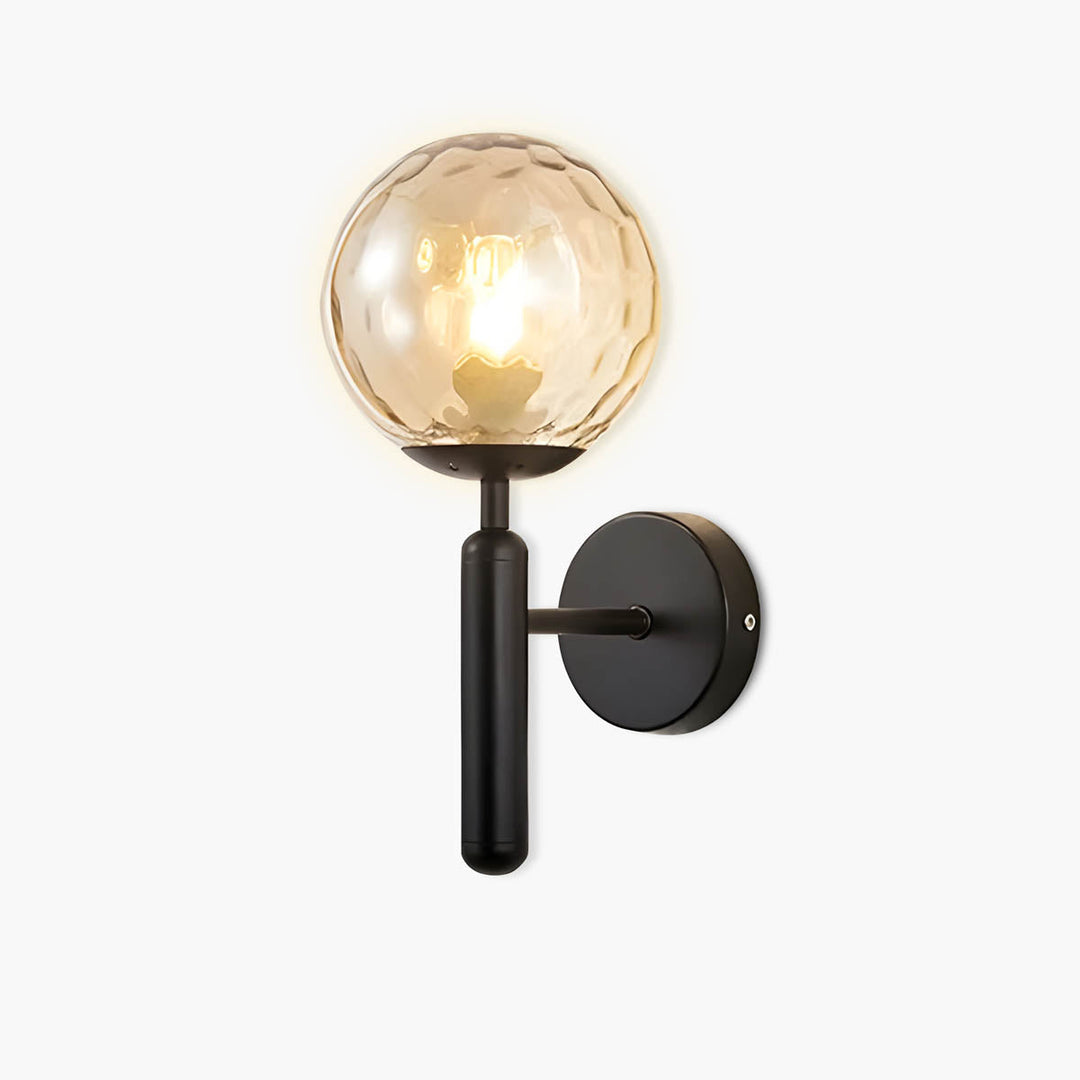 Élégante lampe murale Clair en verre magnifiquement travaillé