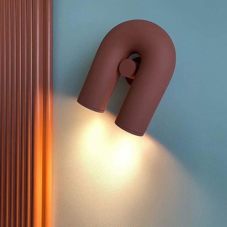 Charmante lampe murale en forme de cirque