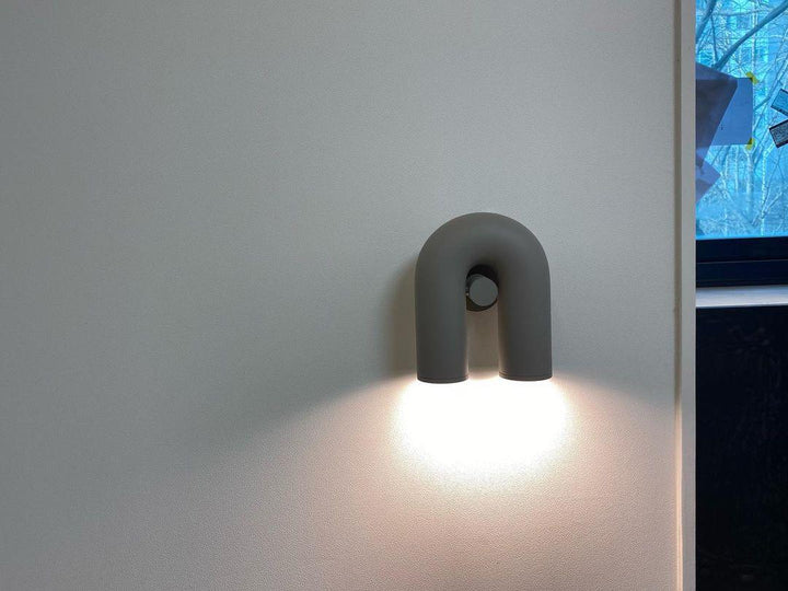 Charmante lampe murale en forme de cirque