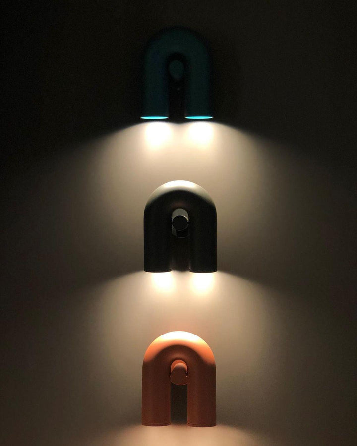 Charmante lampe murale en forme de cirque