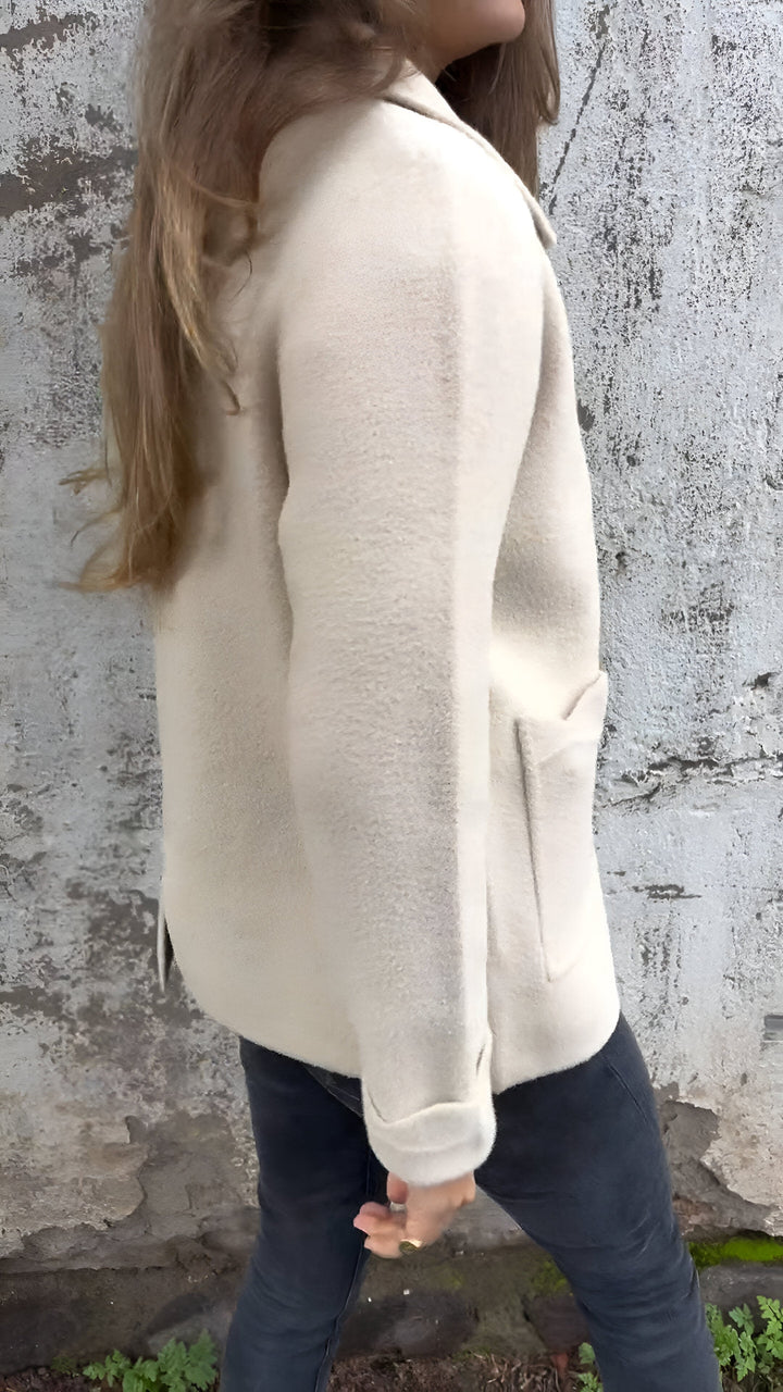 Chloé™ - Veste en Suède Élégante avec Col Revers