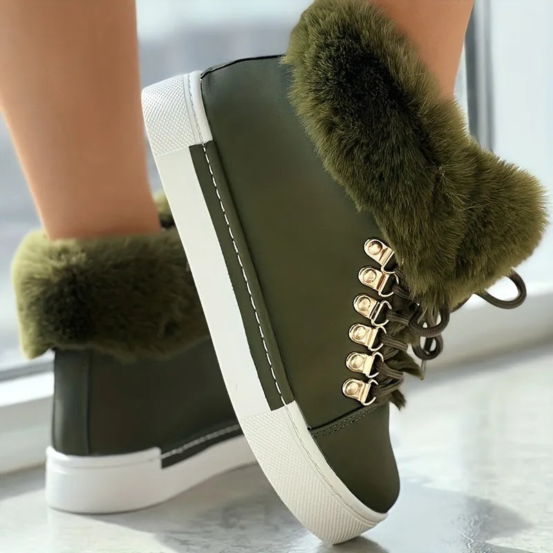Bottines rembourrées de luxe avec détails en duvet et lacets