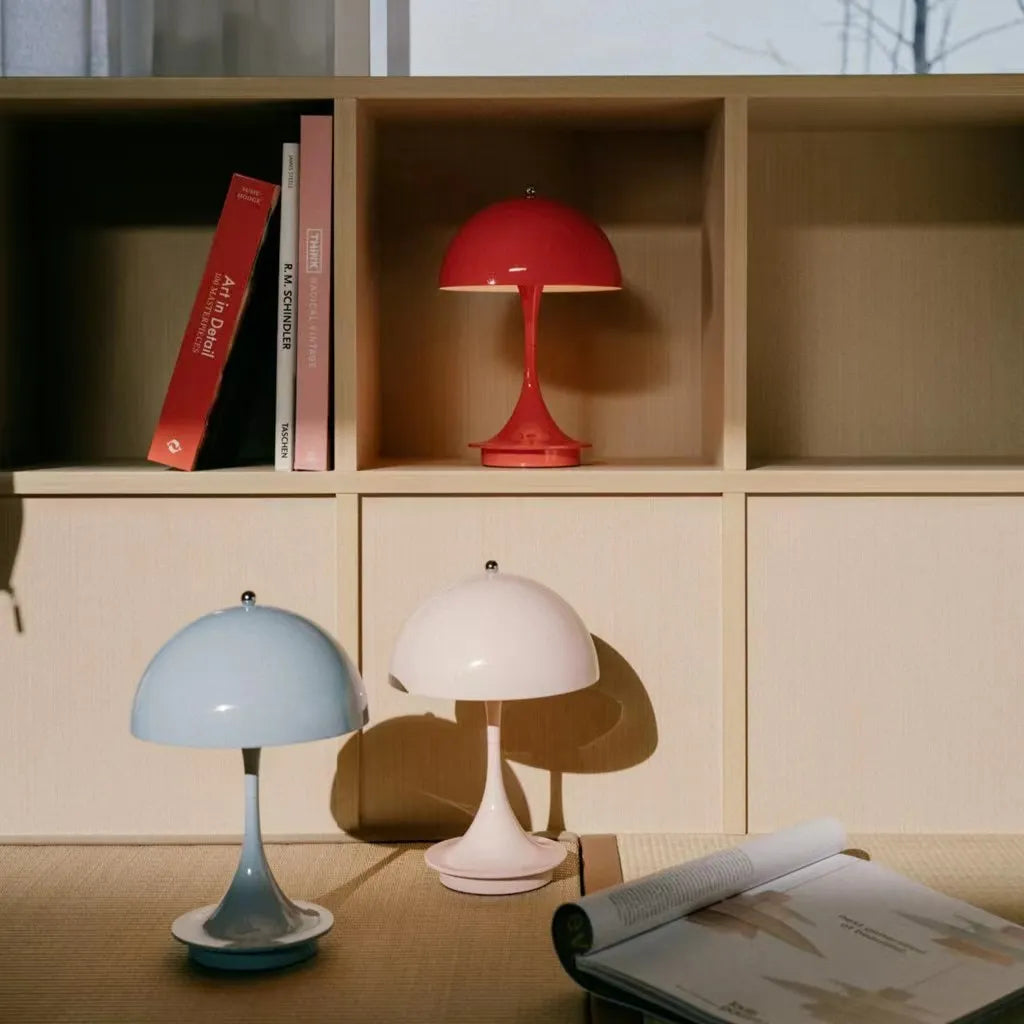 EclatéAura™ - Une lampe de table rechargeable magique pour une ambiance atmosphérique.