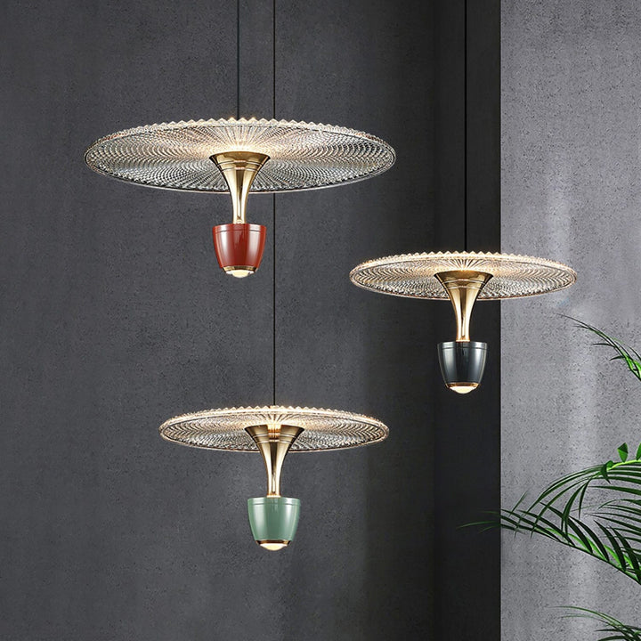 Lampe pendante LED moderne et élégante avec un design en forme de disque