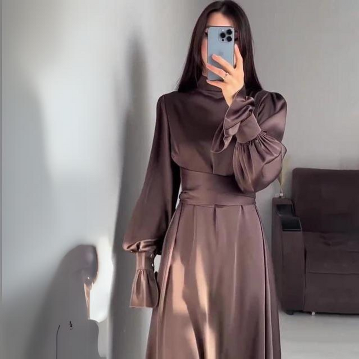 Miek | Luxury Silky Long Sleeve Dress for a Sophisticated Look (Robe de luxe à manches longues en soie pour un look sophistiqué)