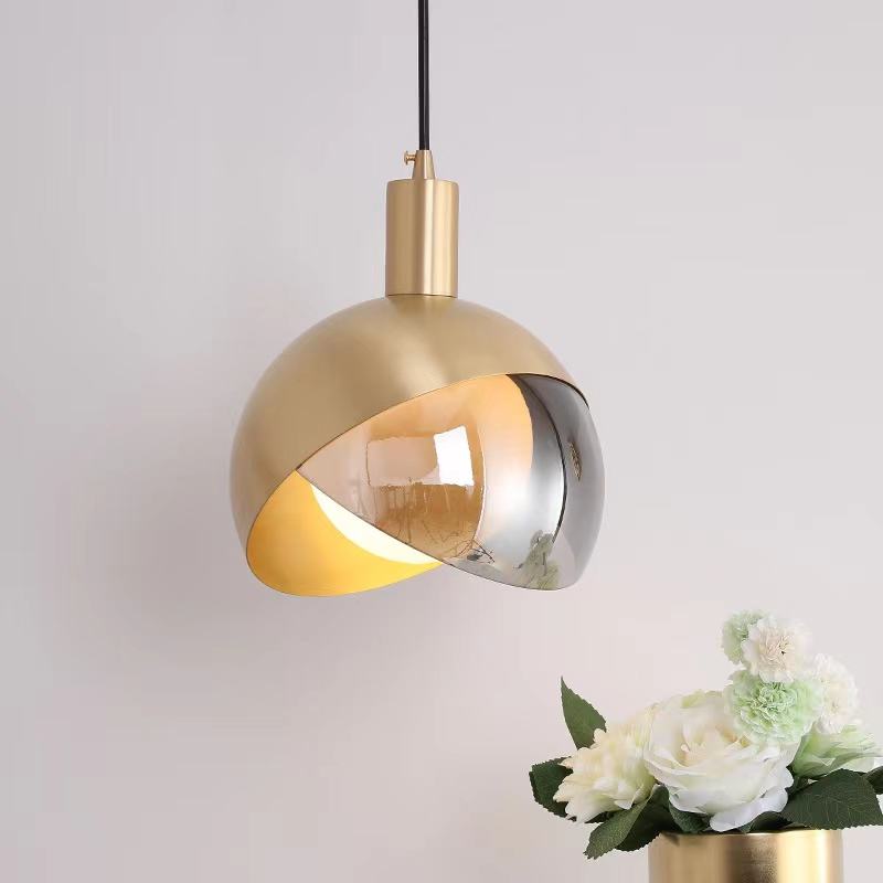 Lampe suspendue moderne en verre doré