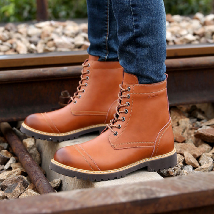 Charme intemporel - Bottes classiques en cuir vintage