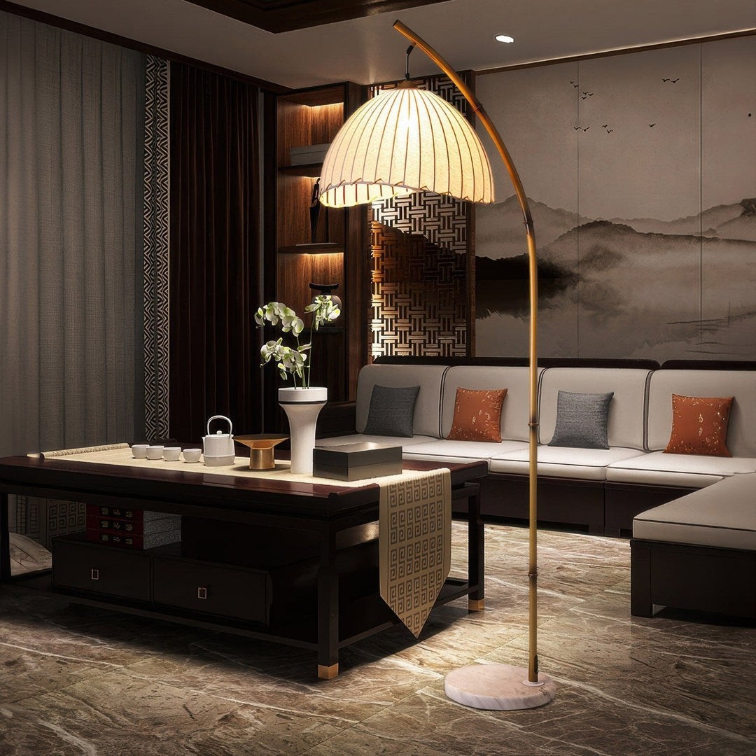 Lampadaire en bambou pour une ambiance sereine