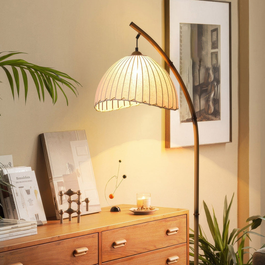Lampadaire en bambou pour une ambiance sereine
