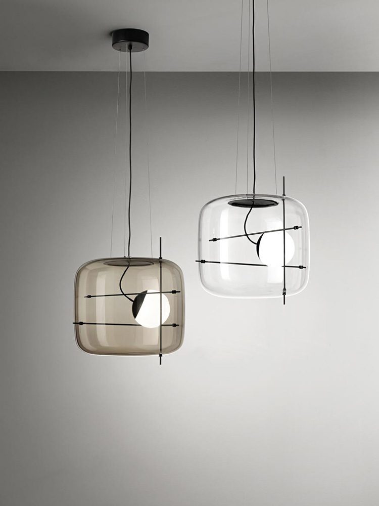 Lampe suspendue en verre pour un intérieur élégant