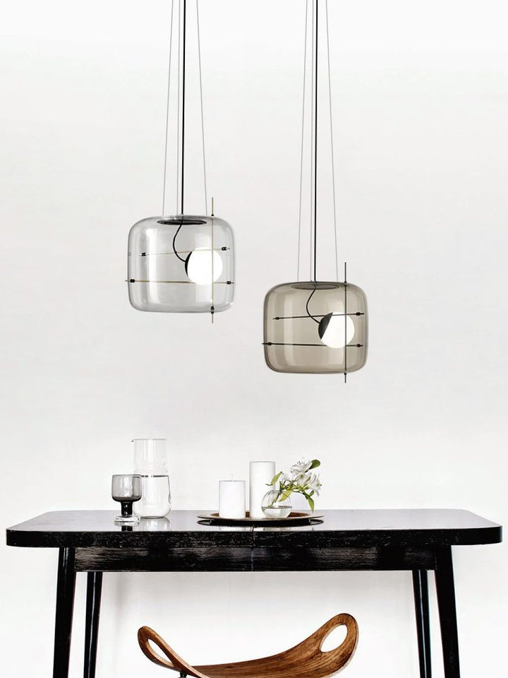 Lampe suspendue en verre pour un intérieur élégant