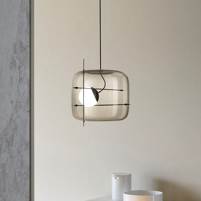 Lampe suspendue en verre pour un intérieur élégant