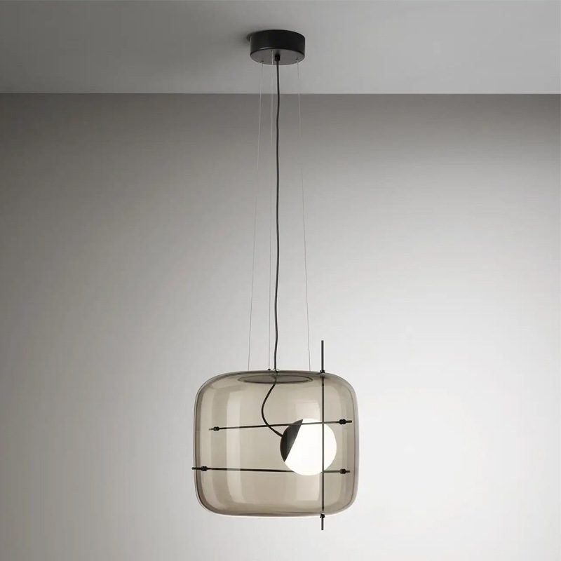 Lampe suspendue en verre pour un intérieur élégant