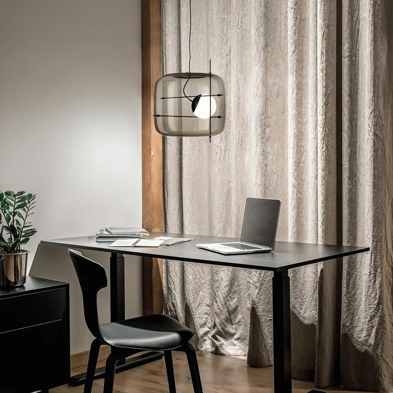 Lampe suspendue en verre pour un intérieur élégant