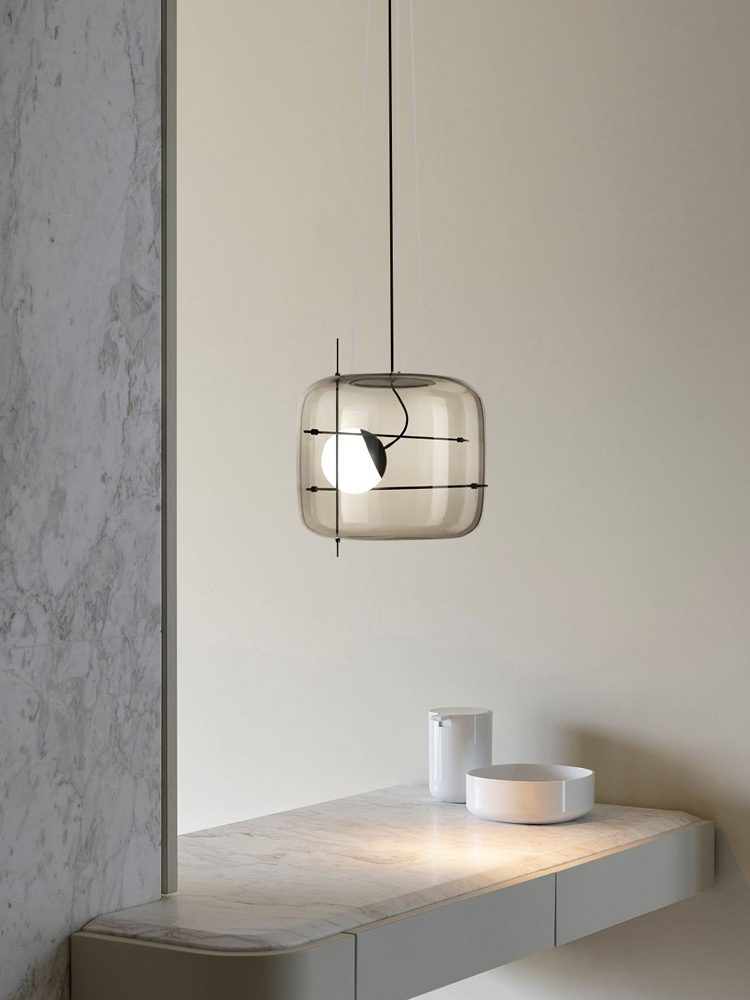 Lampe suspendue en verre pour un intérieur élégant