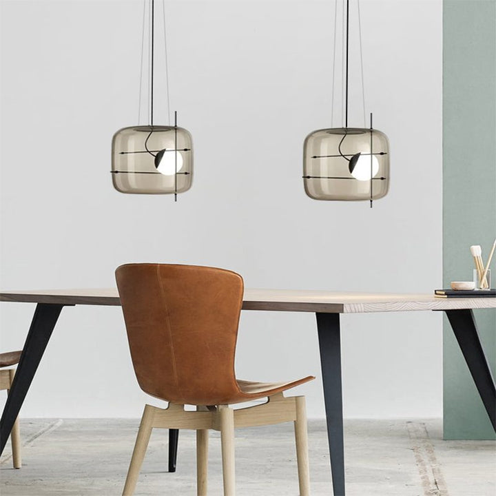 Lampe suspendue en verre pour un intérieur élégant