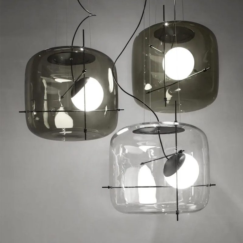 Lampe suspendue en verre pour un intérieur élégant