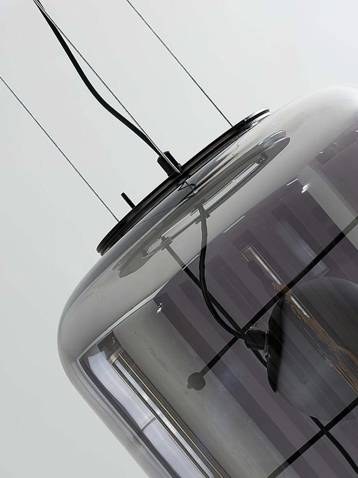 Lampe suspendue en verre pour un intérieur élégant