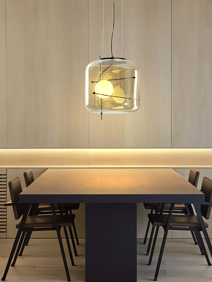 Lampe suspendue en verre pour un intérieur élégant