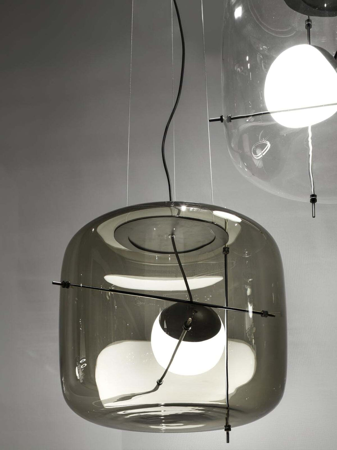 Lampe suspendue en verre pour un intérieur élégant