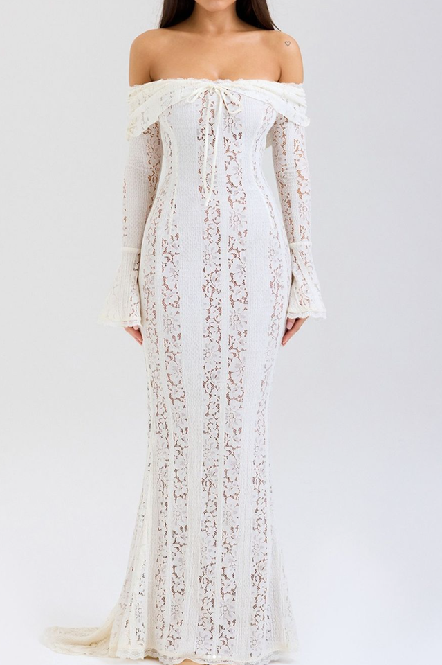 Élina Robe Longue Épaules Dénudées Dentelle Fleurie – Chic Romantique