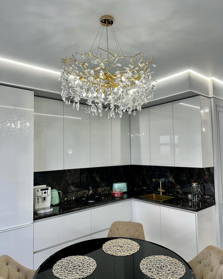 Lustre de luxe en cristal français pour une atmosphère élégante