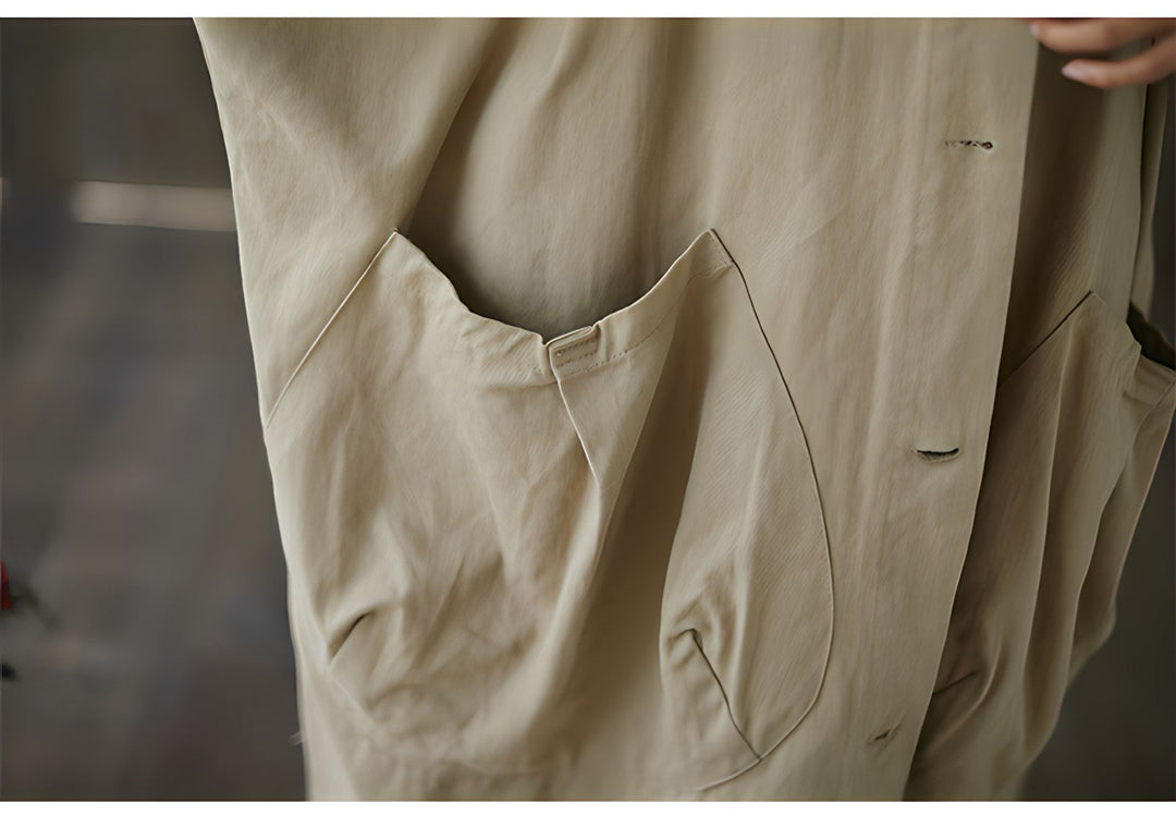Un trench-coat élégant et confortable pour toutes les occasions