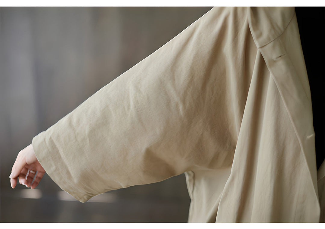 Un trench-coat élégant et confortable pour toutes les occasions