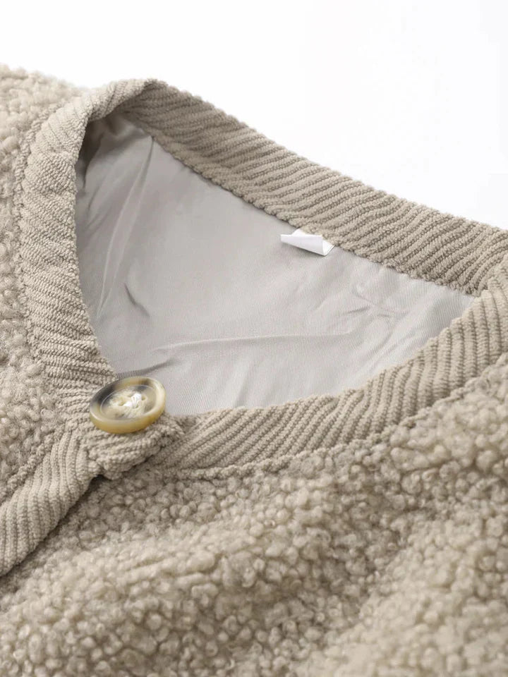 Avelina - Cardigan Teddy de luxe pour un ensemble douillet ultime