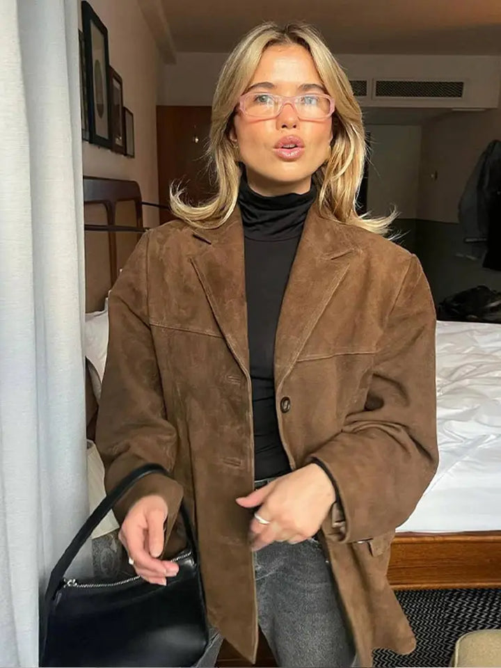 Manteau à col rétro intemporel de Shaina