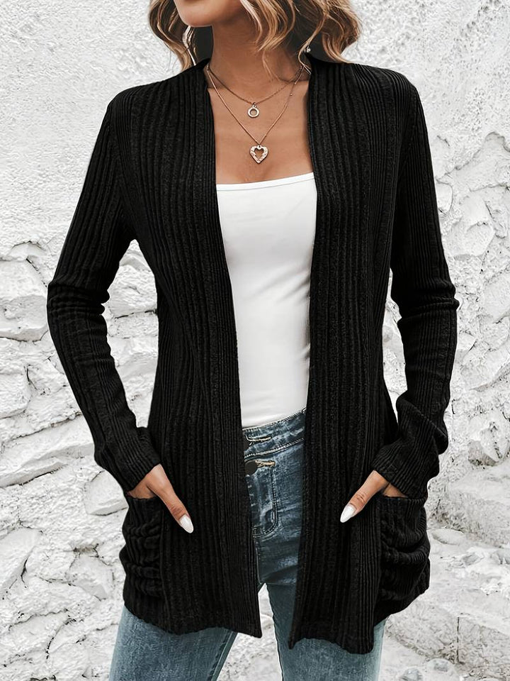 Élégant cardigan long avec ouverture sur le devant et poches pratiques de Gweineth
