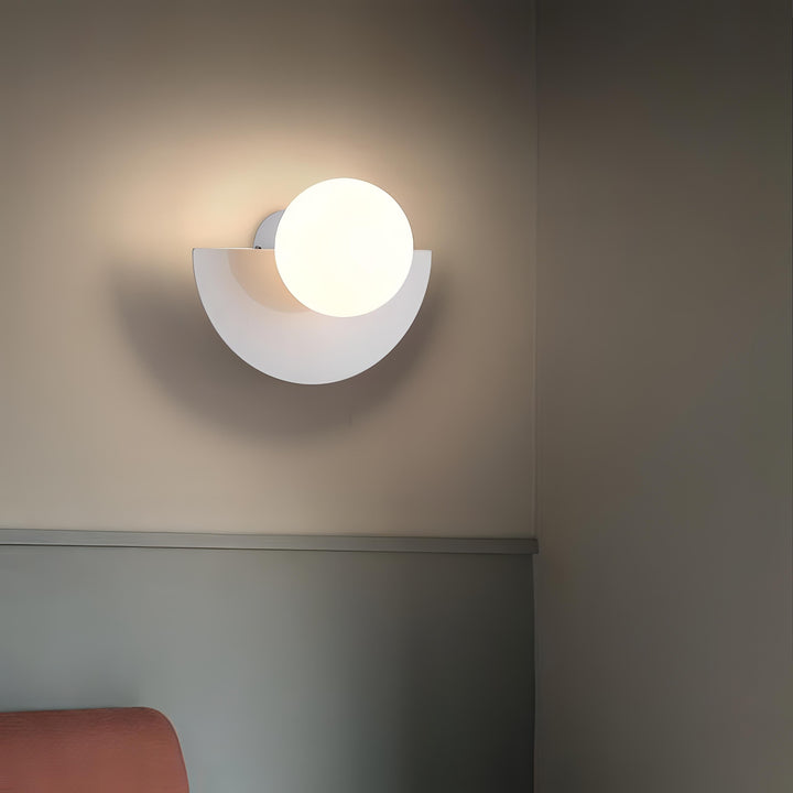 Everest - Applique nordique semi-circulaire élégante pour une ambiance plus chaleureuse