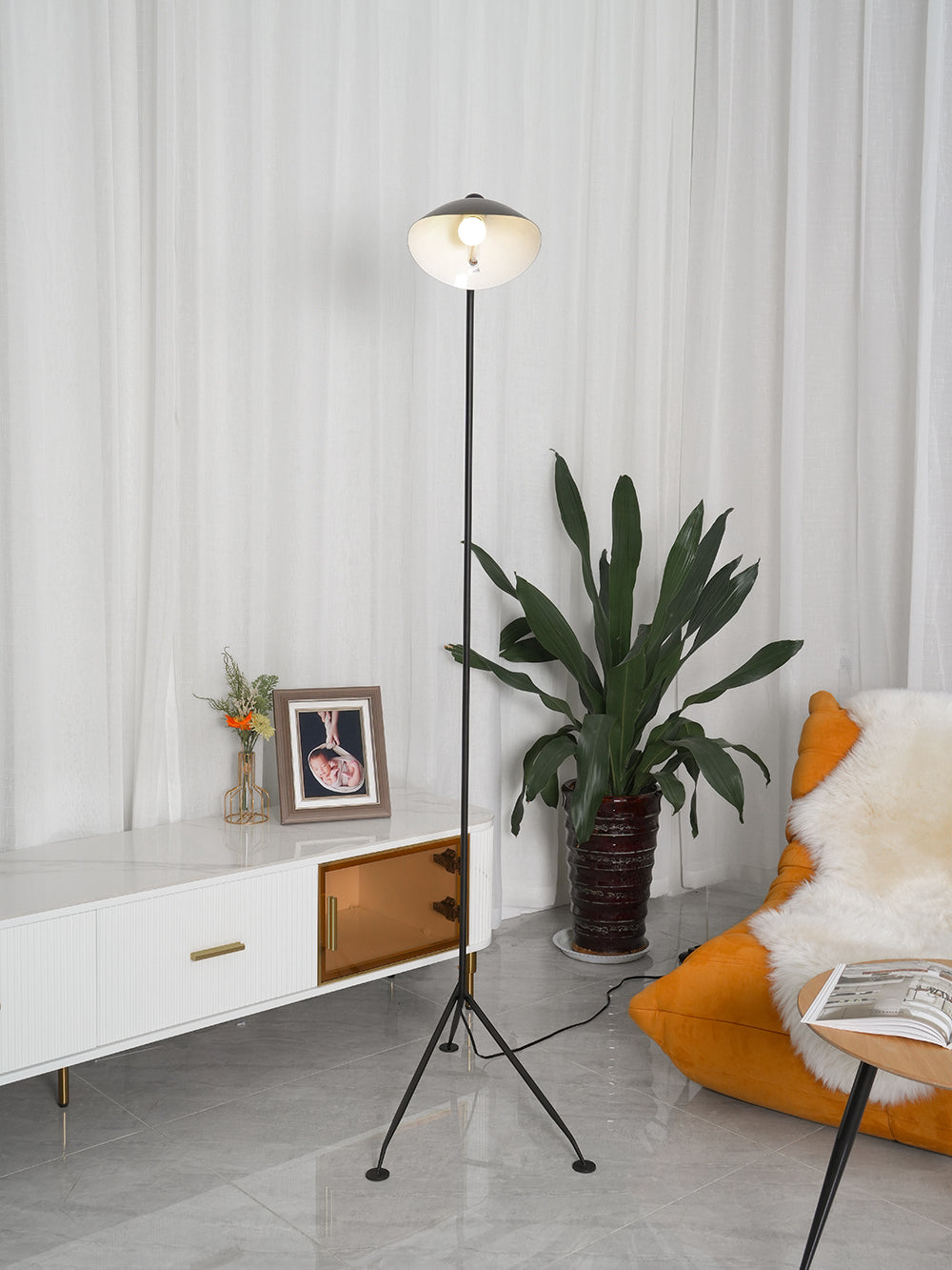 Elégant lampadaire Serge Mouille