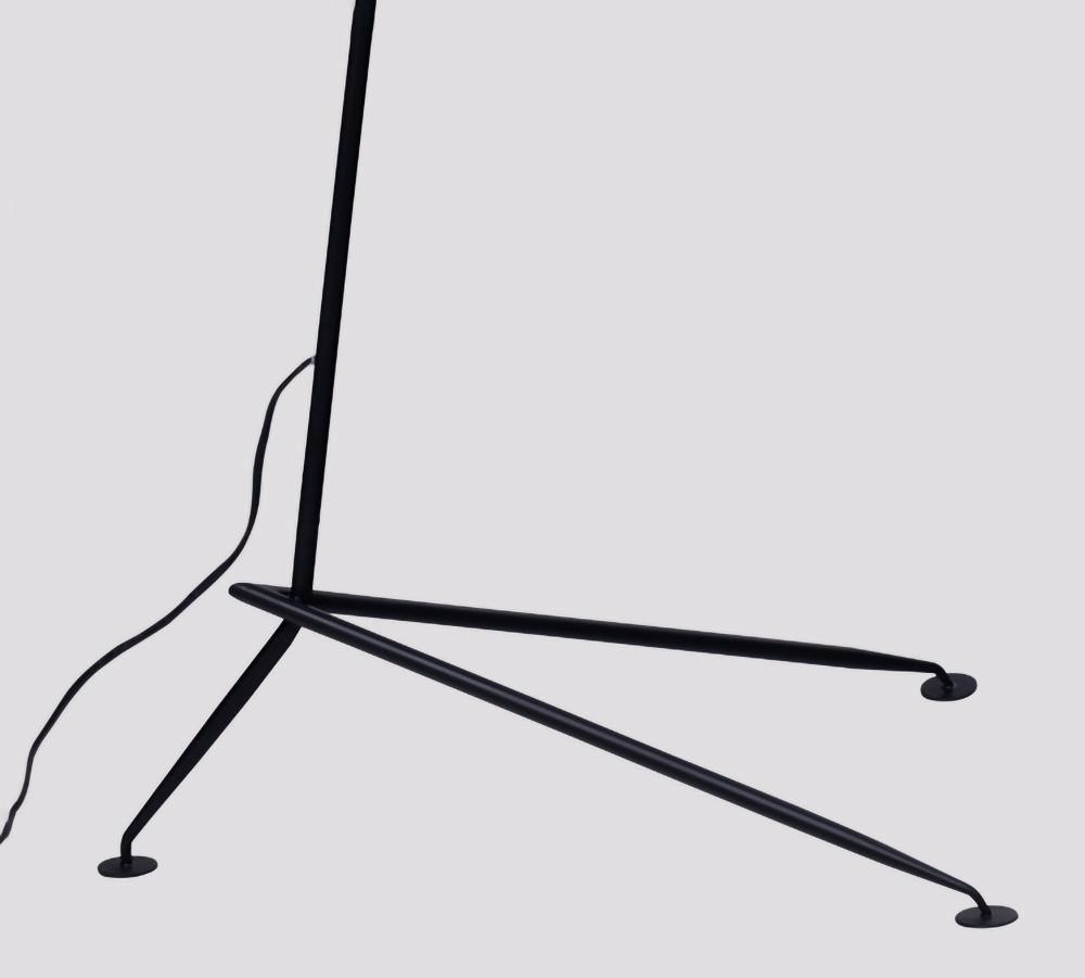 Elégant lampadaire Serge Mouille