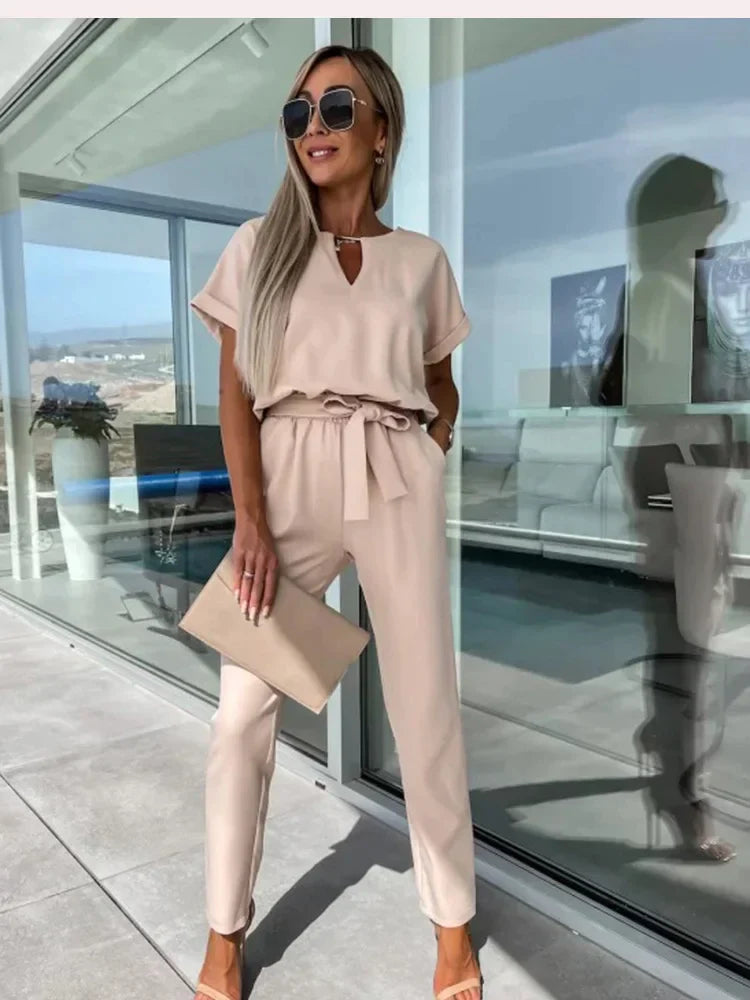 Nienke | Costume Chic Elegance